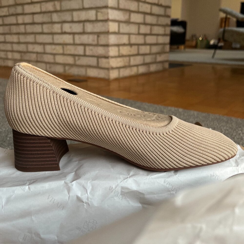 NIB Vivaia Melody Pro Low Heel- US 7/7.5, EU 38
